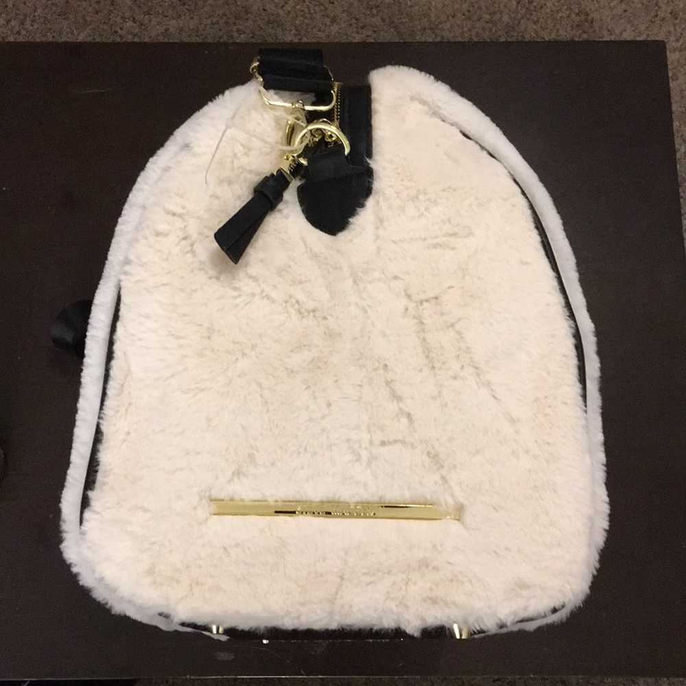 Steve Madden Faux Fur Travel Bag - Picture 4 of 5